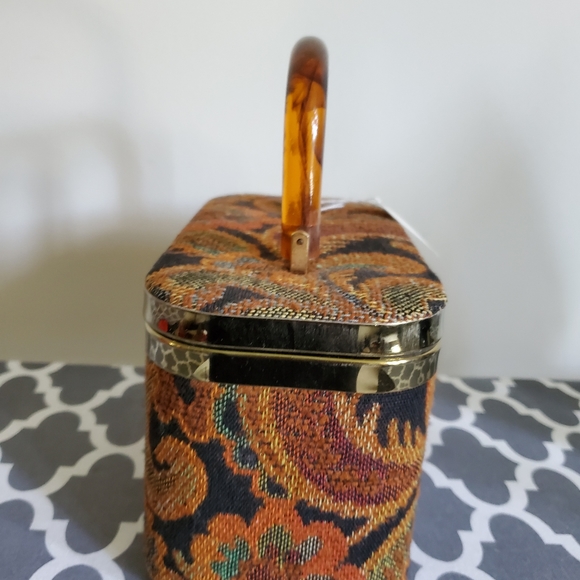 Carpet/Tapestry Traincase - Picture 5 of 6